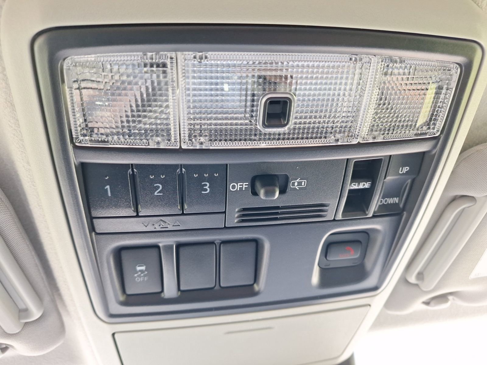 Used 2023 Toyota 4Runner SR5 Premium w/ Moonroof Package RWD image 28