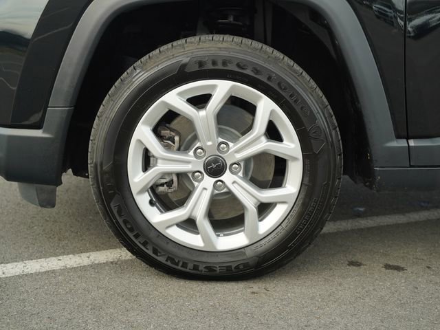 Certified 2025 Jeep Compass Sport image 11