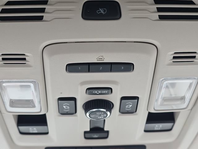 Used 2024 GMC Yukon Denali w/ Denali Reserve Package image 51