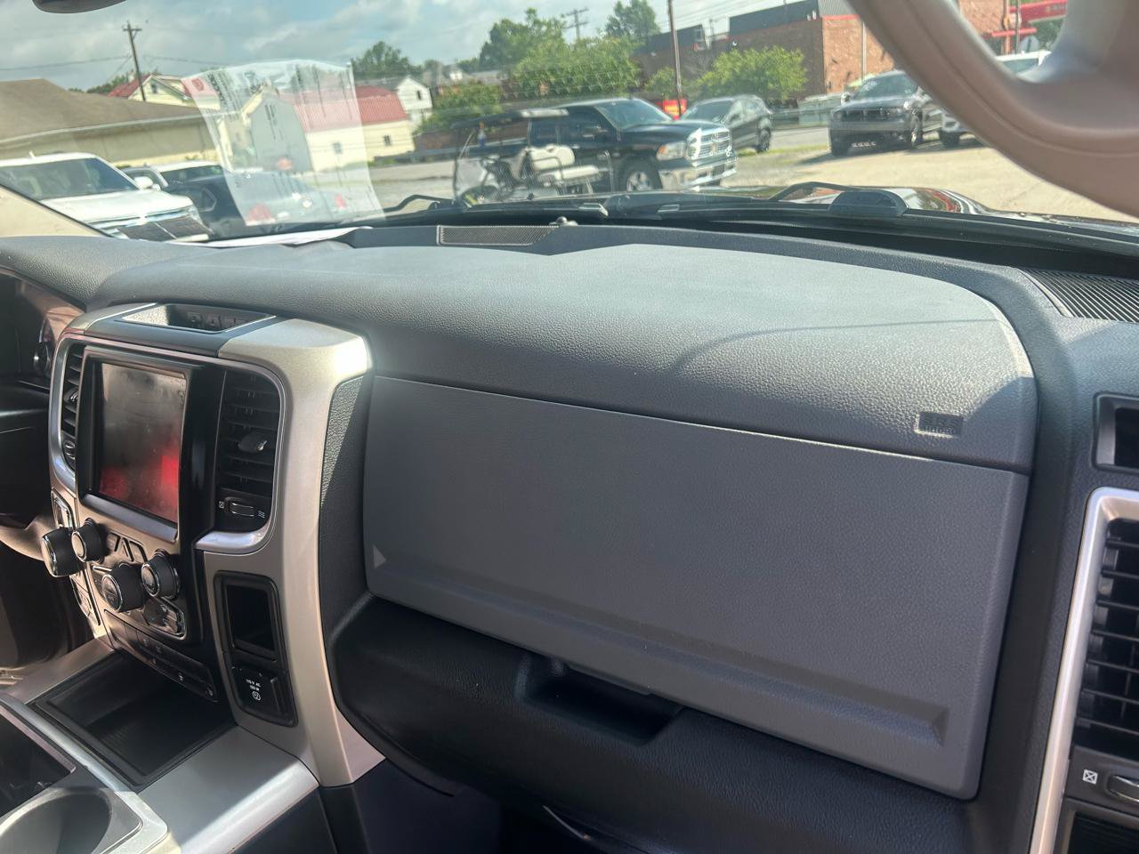 Used 2015 RAM 1500 Outdoorsman AWD/4WD image 46