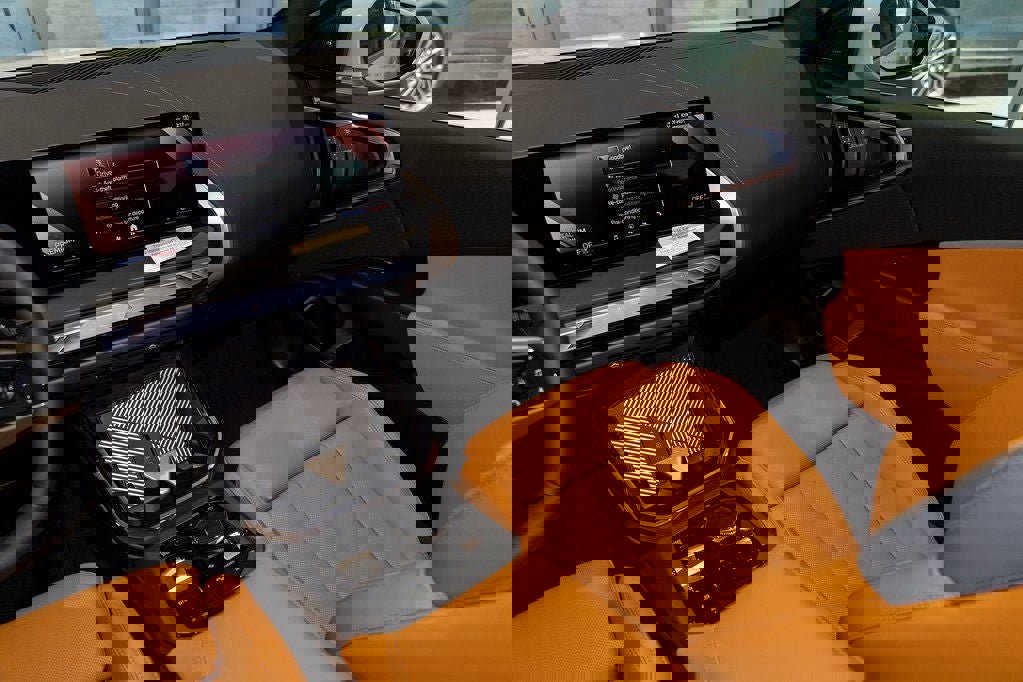 Used 2025 BMW X3 xDrive30i w/ Premium Package image 38