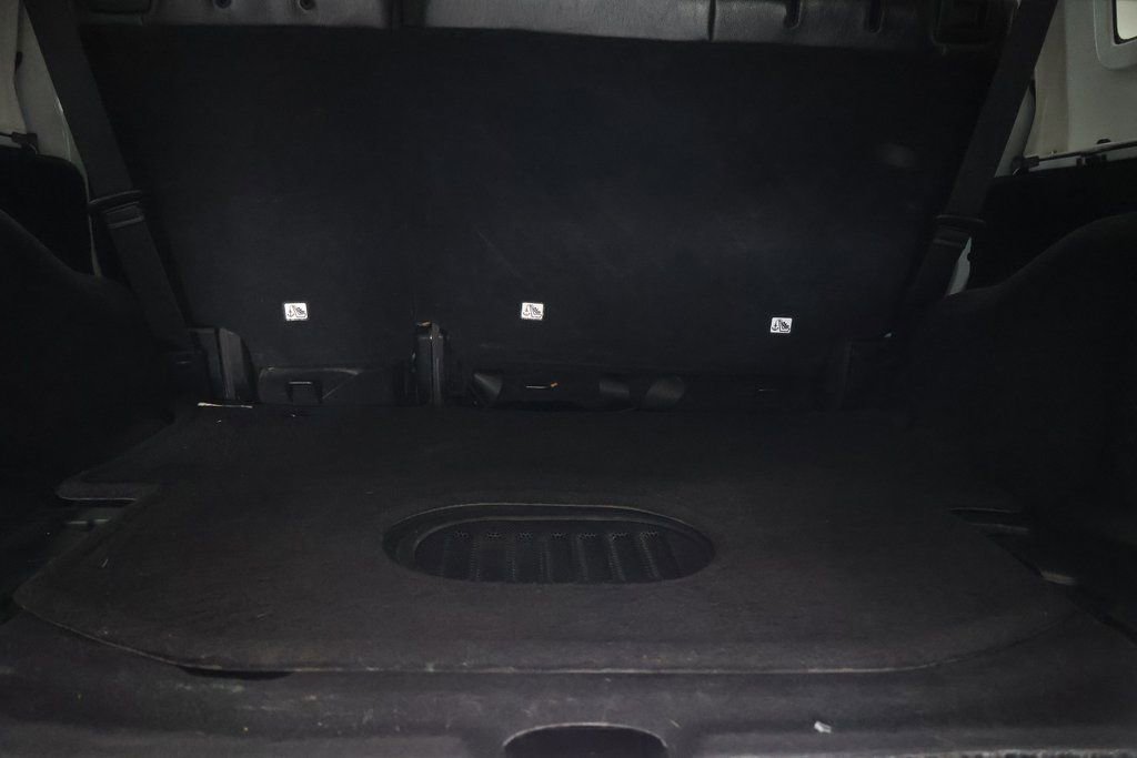 Used 2018 Jeep Wrangler Unlimited Sahara w/ Connectivity Group image 13