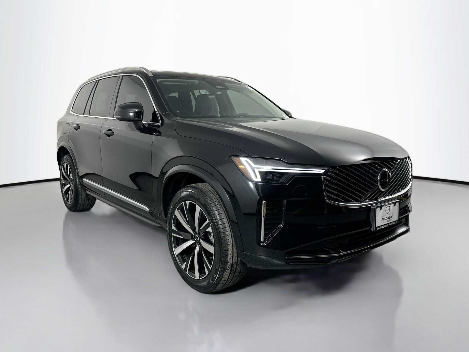 New 2026 Volvo XC90 B6 Core AWD/4WD image 3