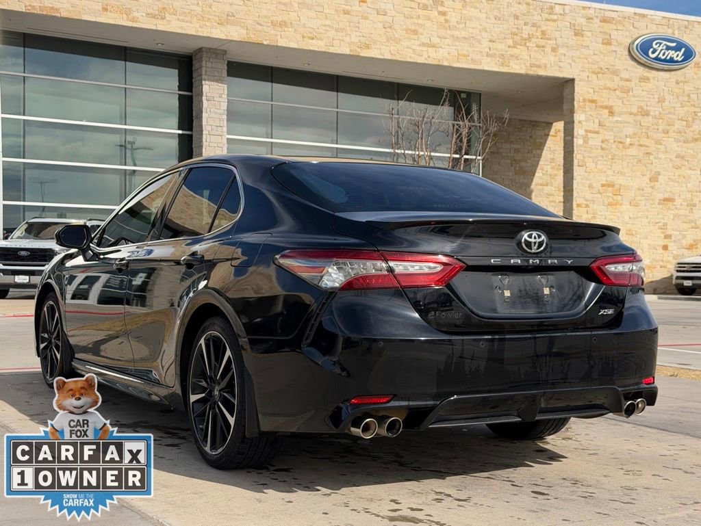 Used 2018 Toyota Camry XSE image 9
