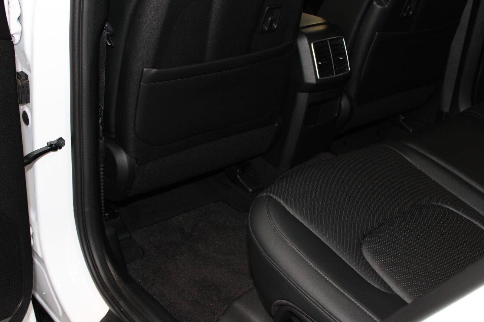 Used 2024 Kia Sportage EX AWD/4WD image 48