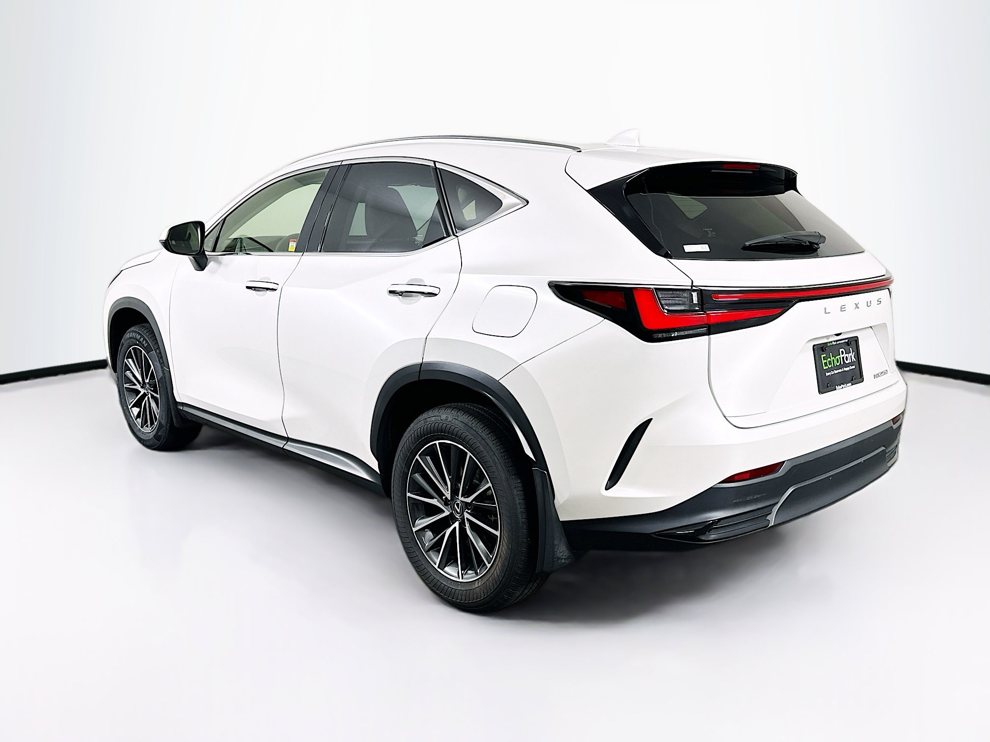Used 2024 Lexus NX 250 FWD w/ Cold Area Package image 5