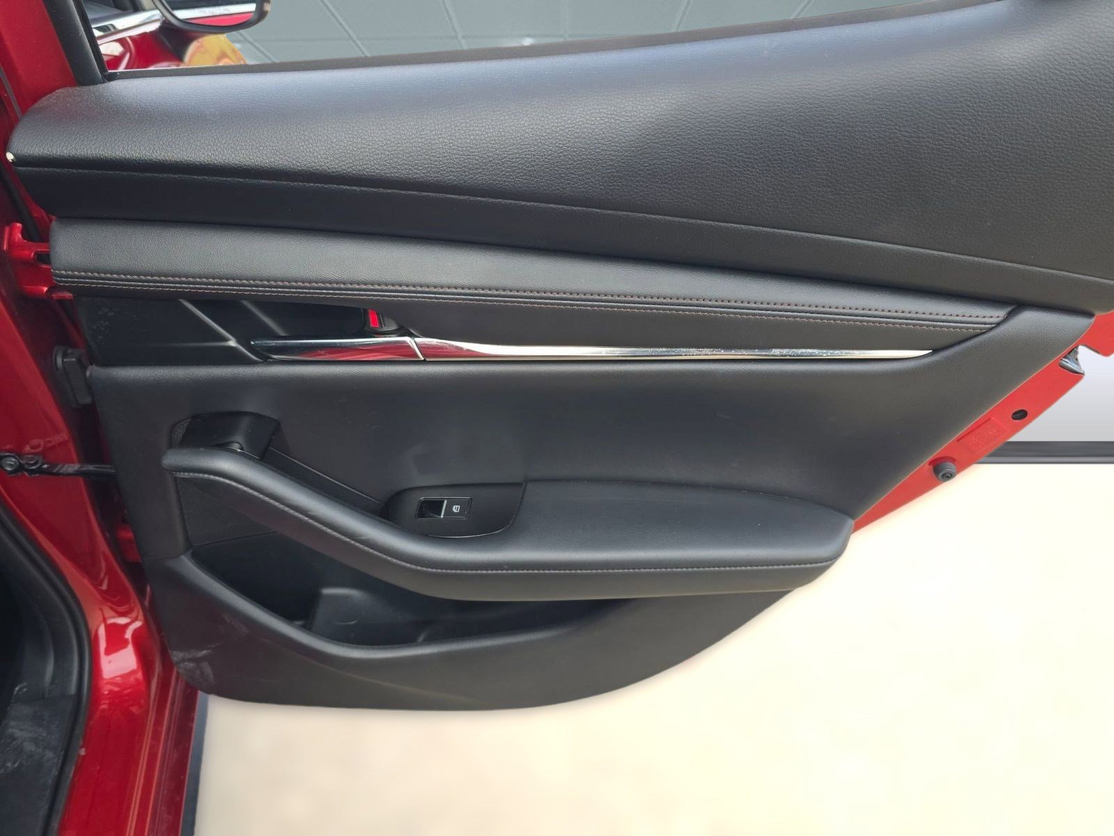 Used 2021 MAZDA MAZDA3 s image 28