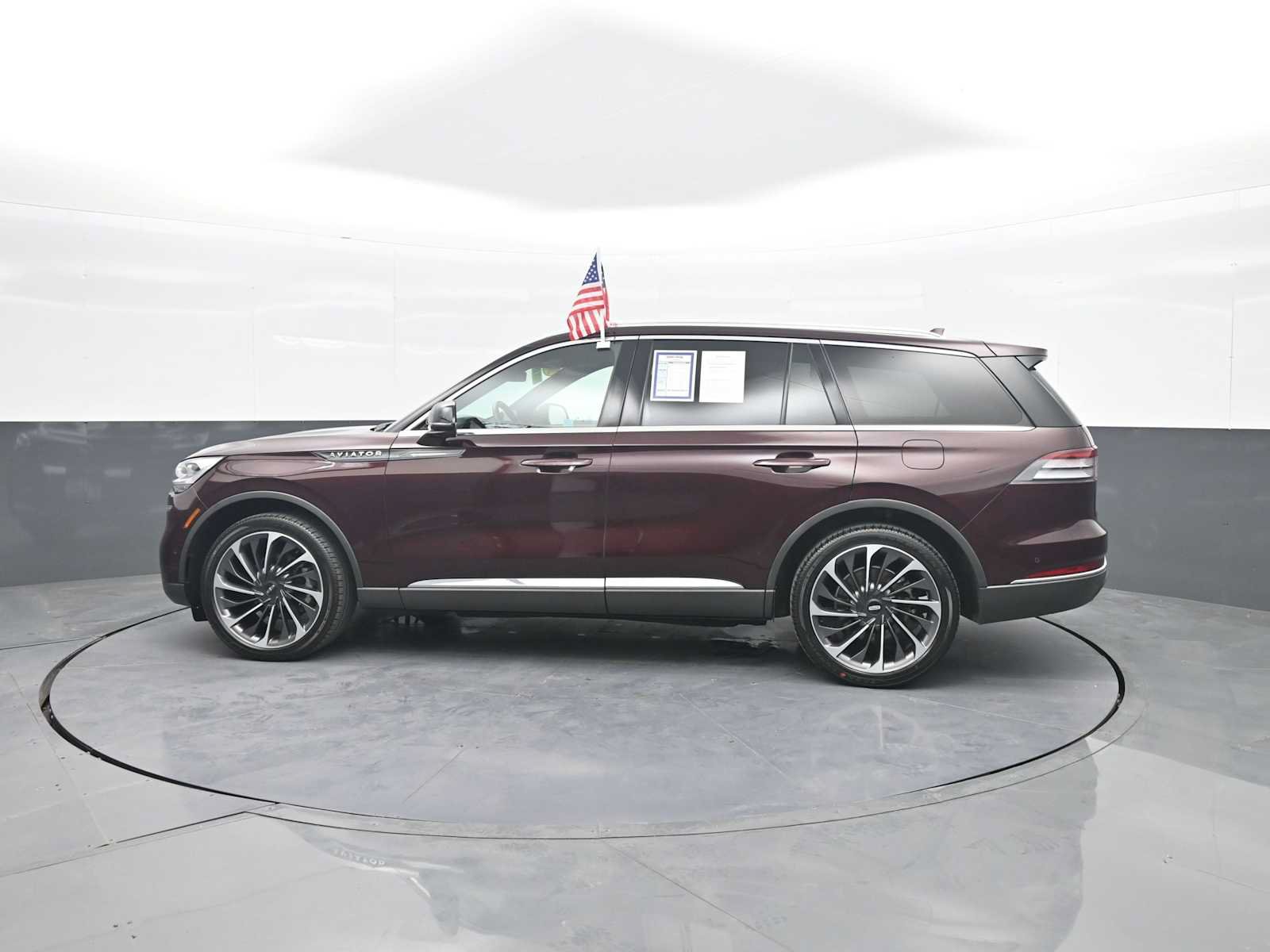 Used 2020 Lincoln Aviator Reserve w/ Equipment Group 202A AWD/4WD image 5