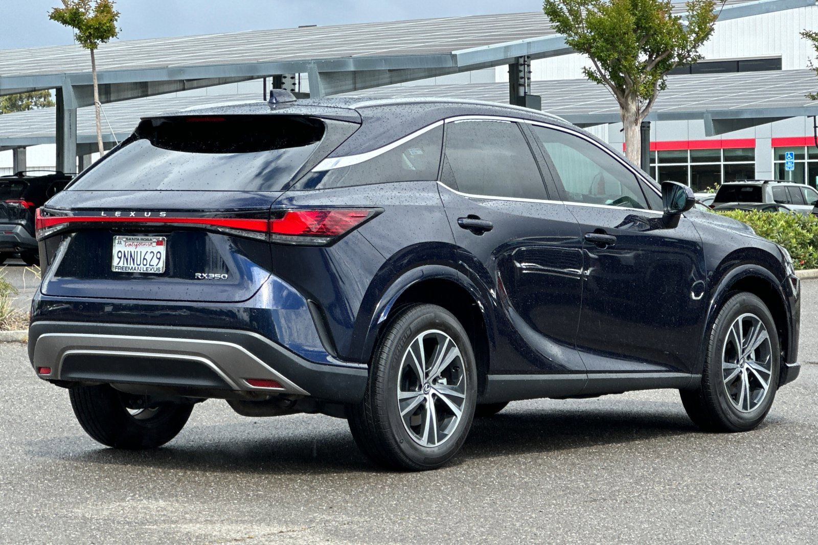 Used 2024 Lexus RX 350 FWD w/ Technology Package image 4