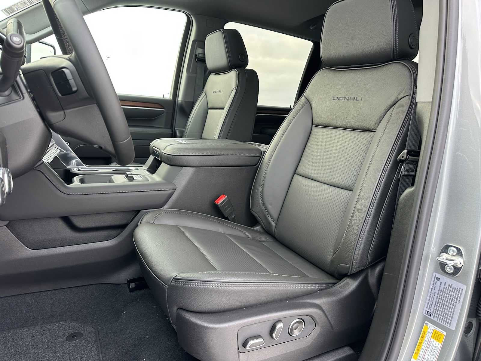 New 2026 GMC Sierra 2500 Denali w/ Denali Reserve Package image 22