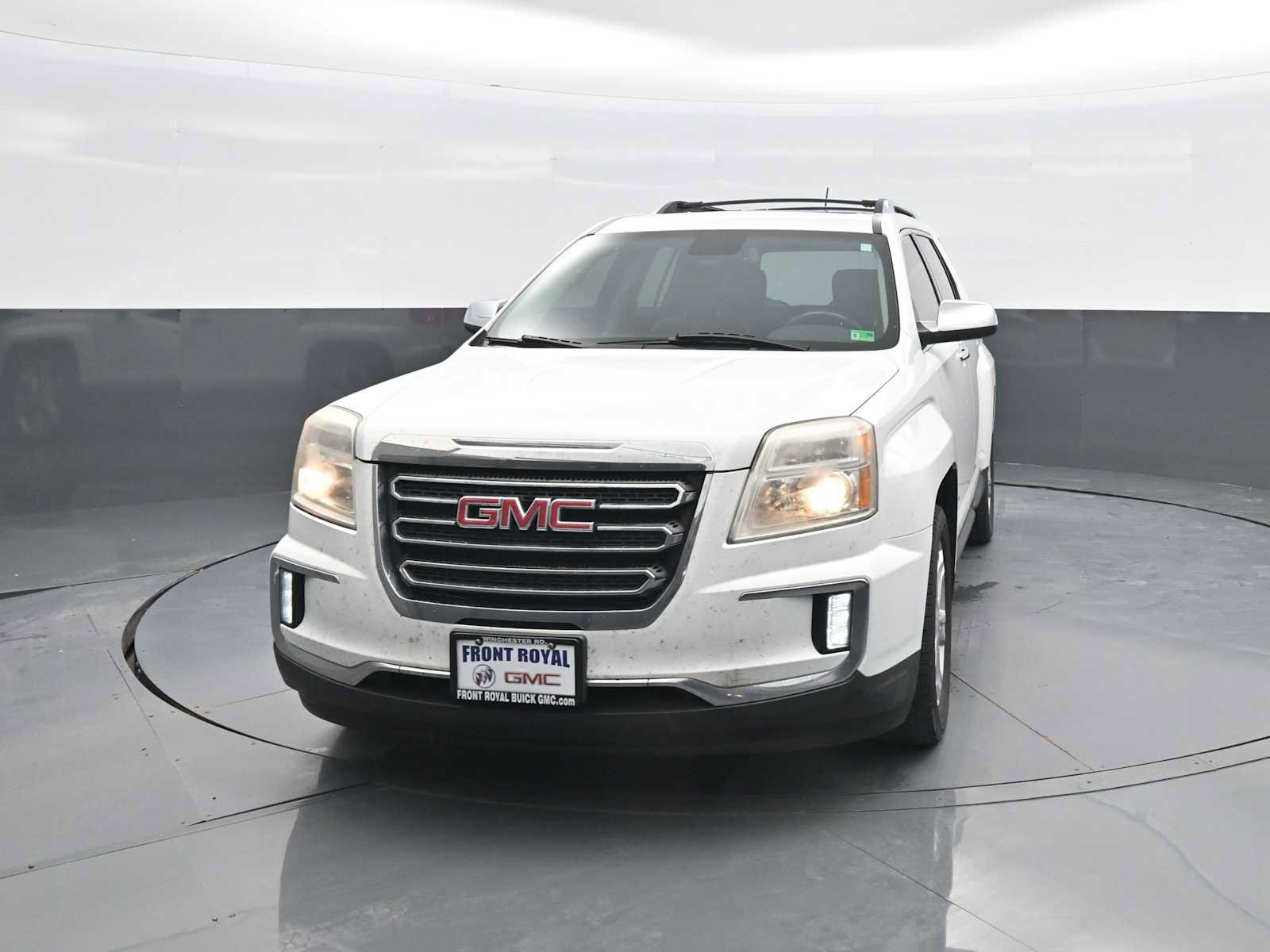 Used 2017 GMC Terrain SLT w/ Open Road Package AWD/4WD image 3