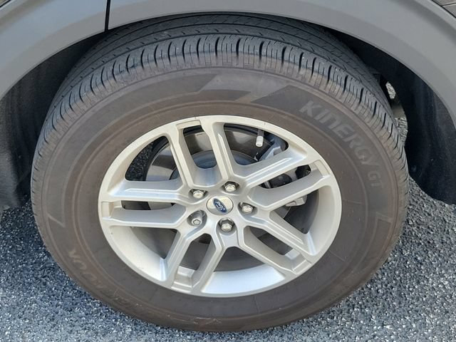 Certified 2025 Ford Explorer Active w/ Active Comfort Package RWD image 8