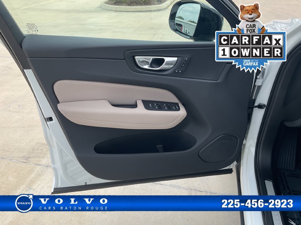 Used 2026 Volvo XC60 B5 Plus AWD/4WD image 13