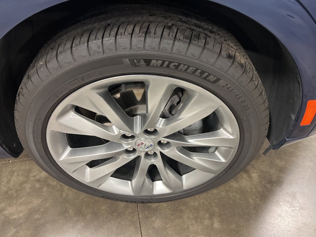 Certified 2023 Buick Envision Avenir image 19