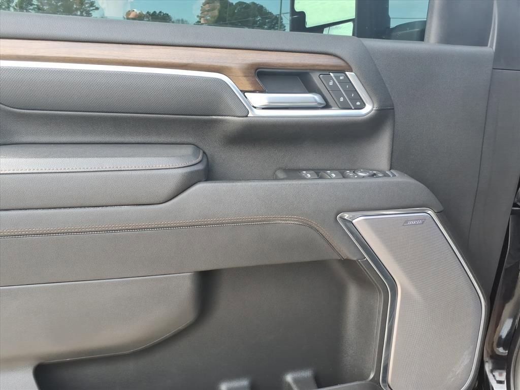 Used 2025 Chevrolet Silverado 2500 High Country w/ Z71 Off-Road Package image 18