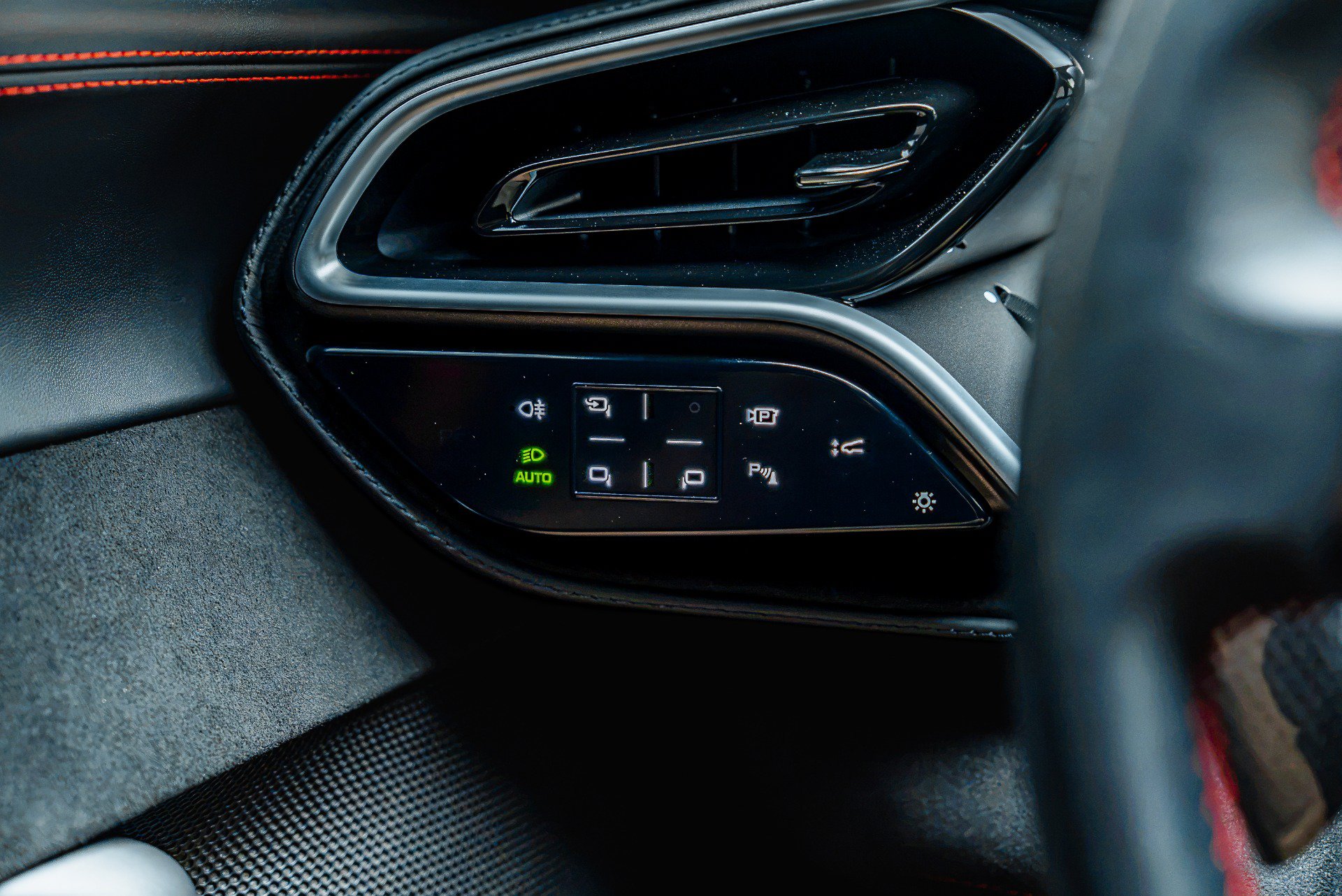 Used 2024 Ferrari 296 GTS RWD image 49