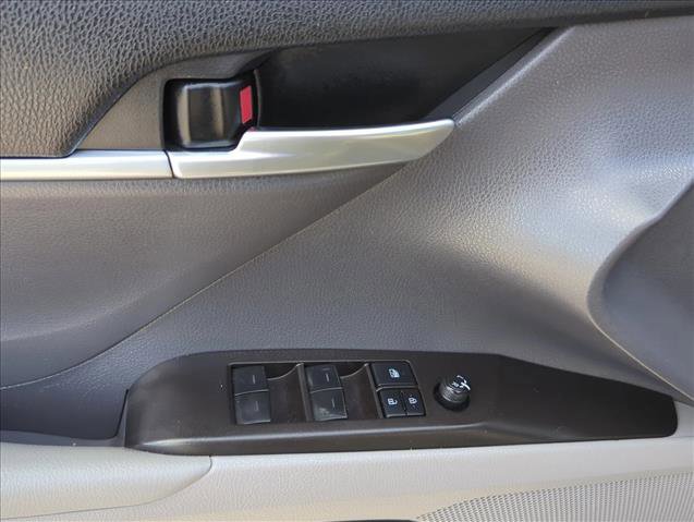 Certified 2022 Toyota Camry SE image 11