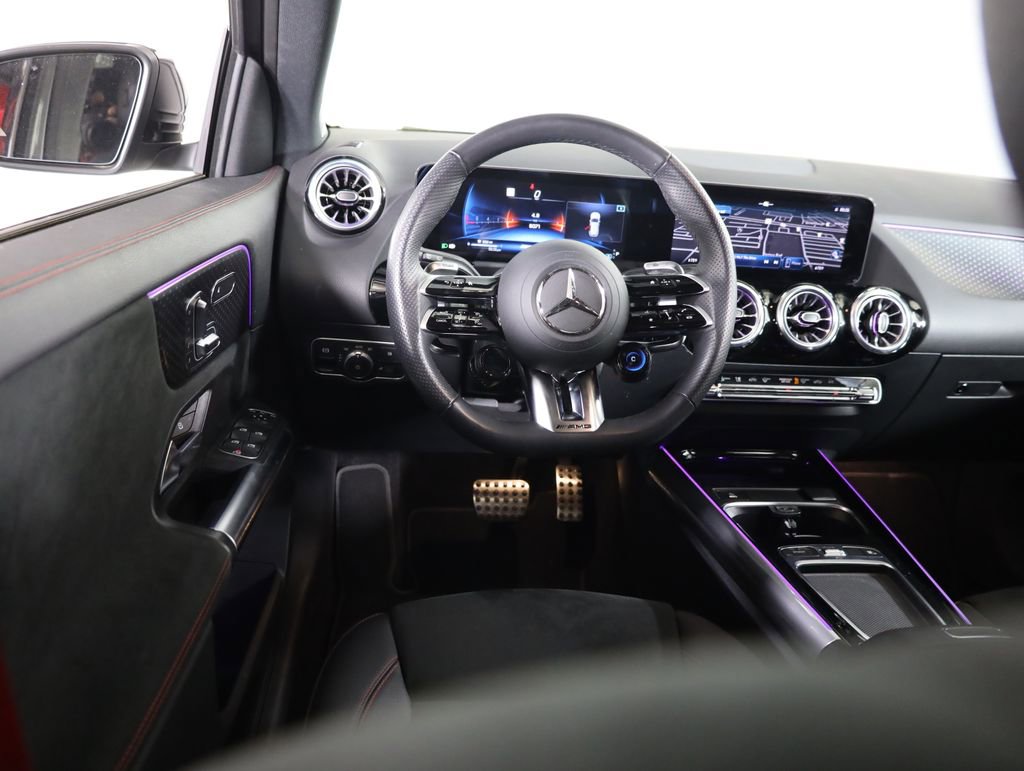 Used 2025 Mercedes-Benz GLA 35 AMG 4MATIC image 37