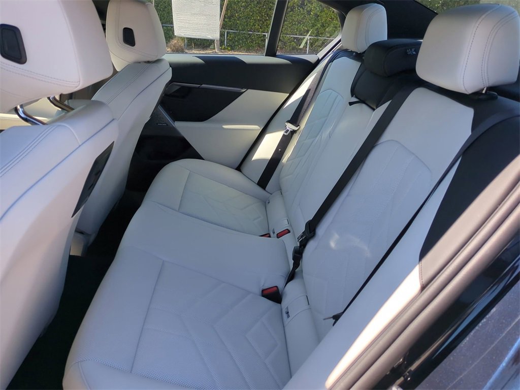 Used 2024 BMW 540i xDrive w/ M Sport Package image 14