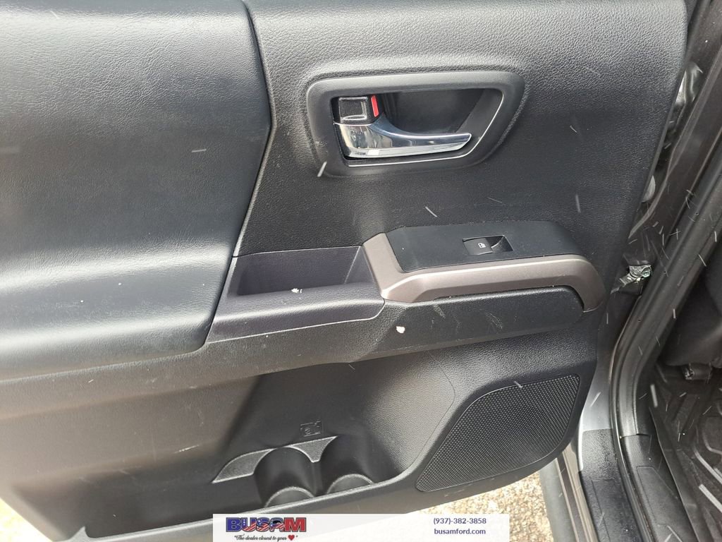 Used 2023 Toyota Tacoma Limited image 10