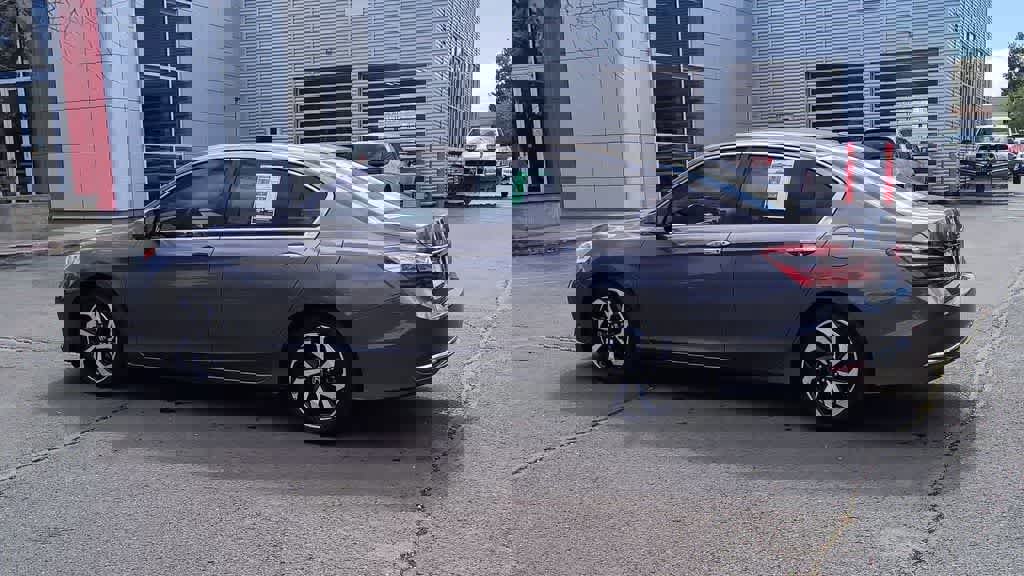 Used 2016 Honda Accord EX-L image 6