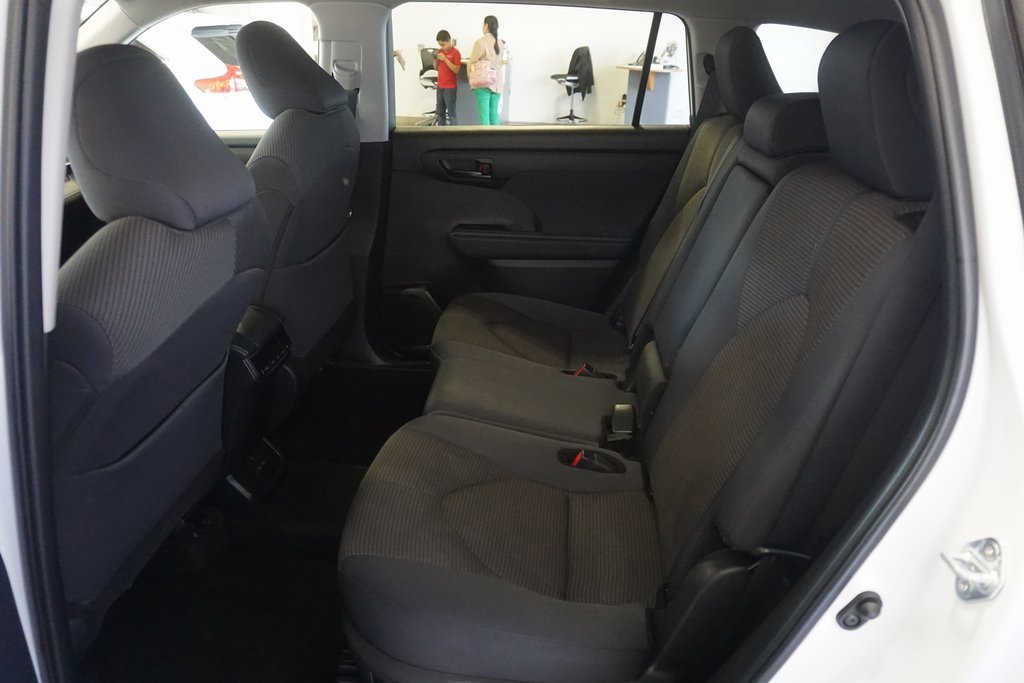 Certified 2024 Toyota Highlander LE image 20