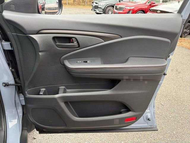 Used 2025 Honda Passport TrailSport image 10