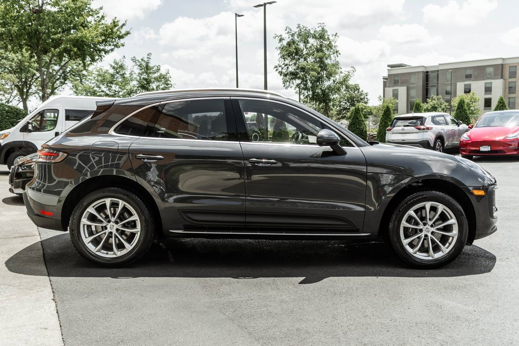 Used 2022 Porsche Macan image 3