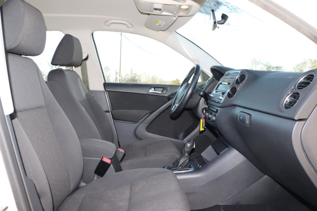 Used 2013 Volkswagen Tiguan S FWD image 28