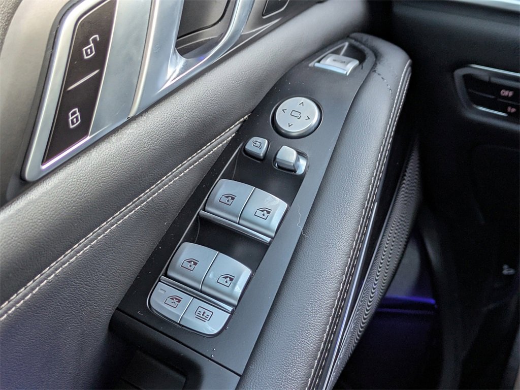 Used 2023 BMW X7 xDrive40i w/ Executive Package image 27