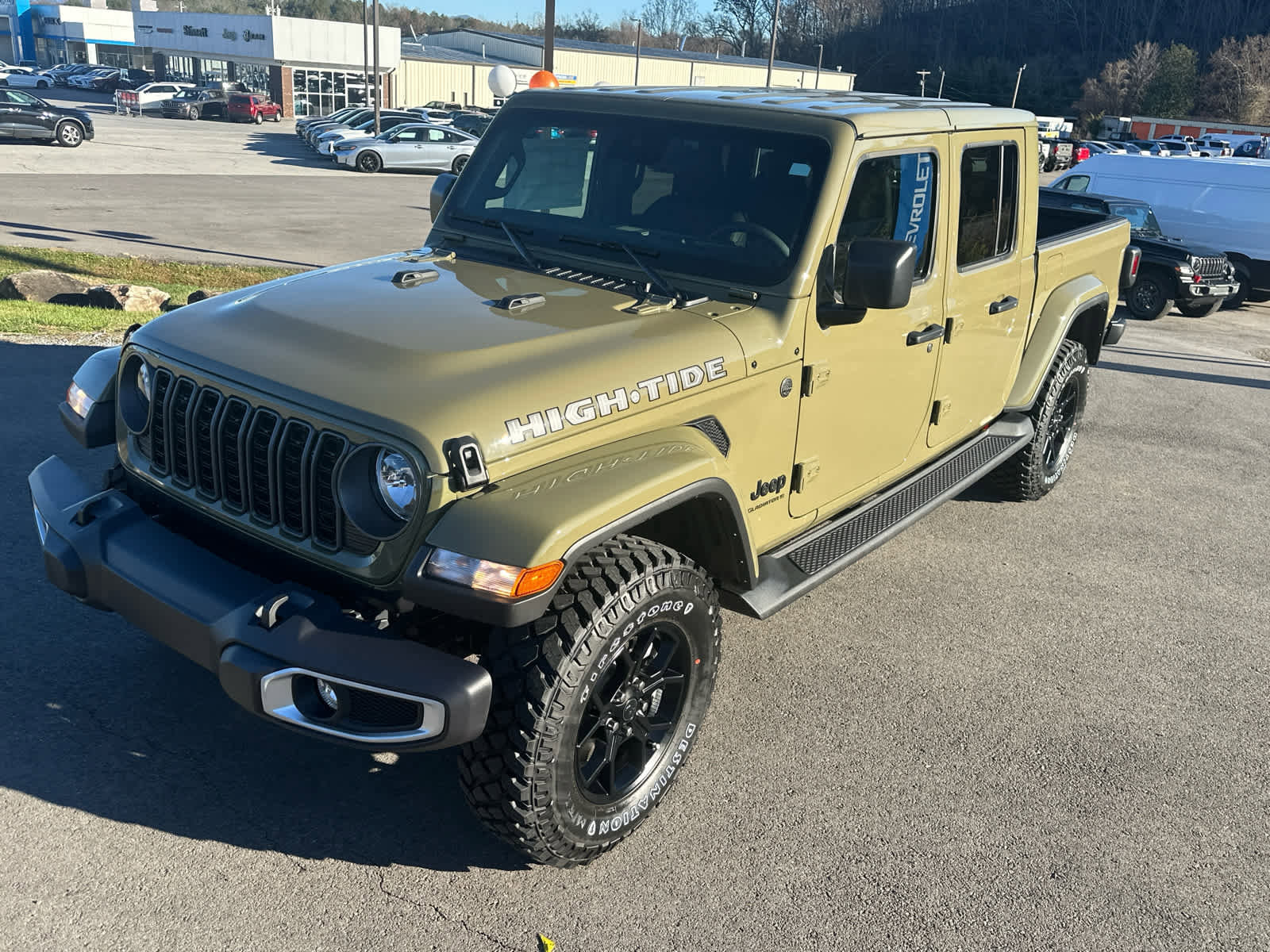 New 2025 Jeep Gladiator Sport image 3