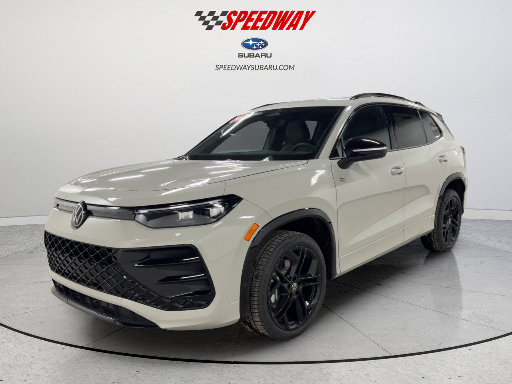 New 2026 Volkswagen Tiguan SE R-Line image 3