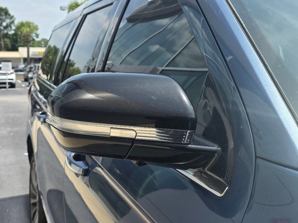 Used 2018 Lincoln Navigator L Select AWD/4WD image 4