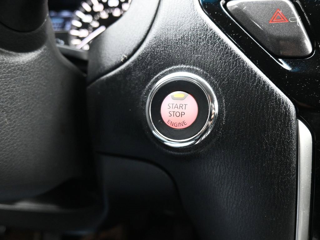 Used 2015 Nissan Pathfinder S image 19