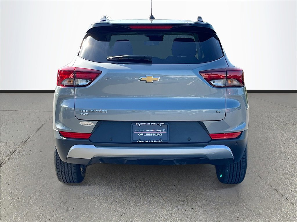 Used 2024 Chevrolet TrailBlazer LT w/ Driver Confidence Package image 6