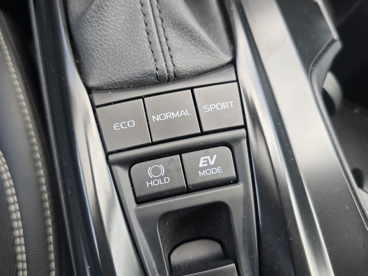 Certified 2025 Toyota Camry SE FWD image 6