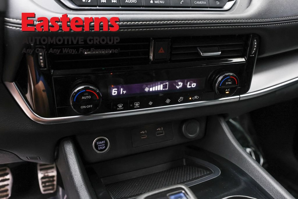 Used 2022 Nissan Rogue SV AWD/4WD image 19