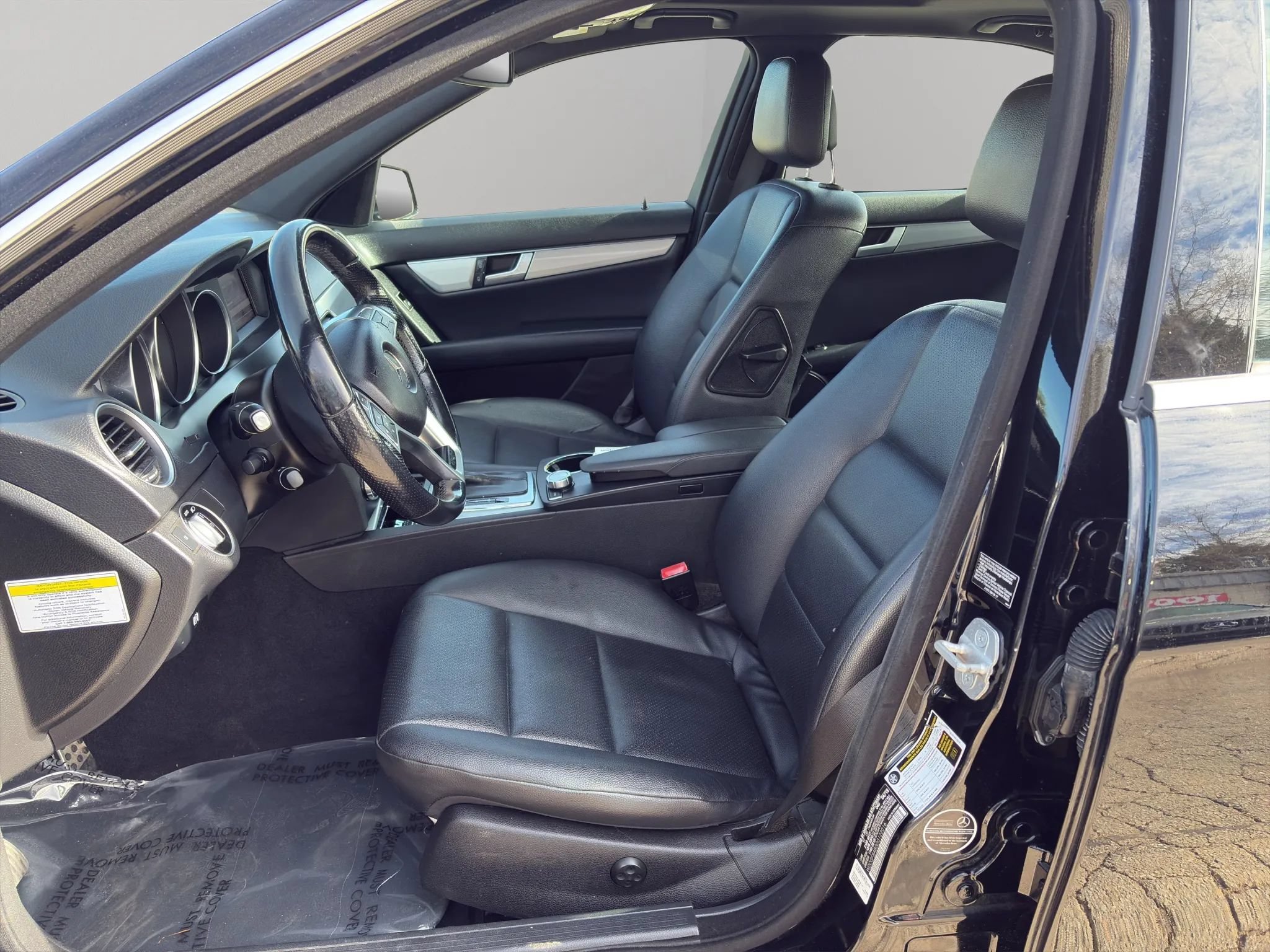Used 2013 Mercedes-Benz C 300 4MATIC Sedan w/ Premium 1 Pkg image 9