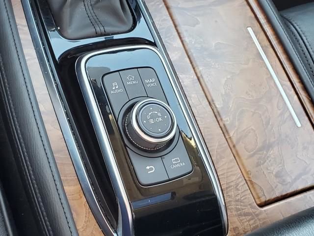 Used 2024 Nissan Armada SL w/ Captain's Chairs Package AWD/4WD image 33