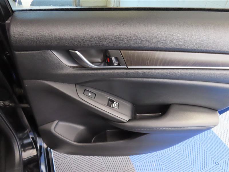 Used 2021 Honda Accord Touring image 35