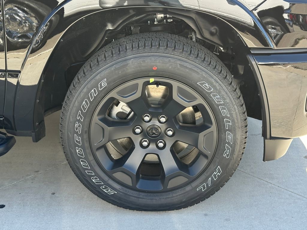 New 2026 RAM 1500 4x4 Crew Cab image 13