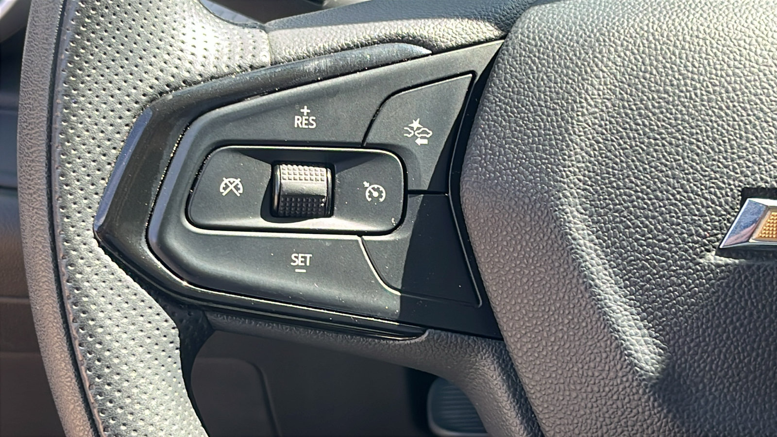 Used 2024 Chevrolet Trax LS w/ Driver Confidence Package FWD image 16