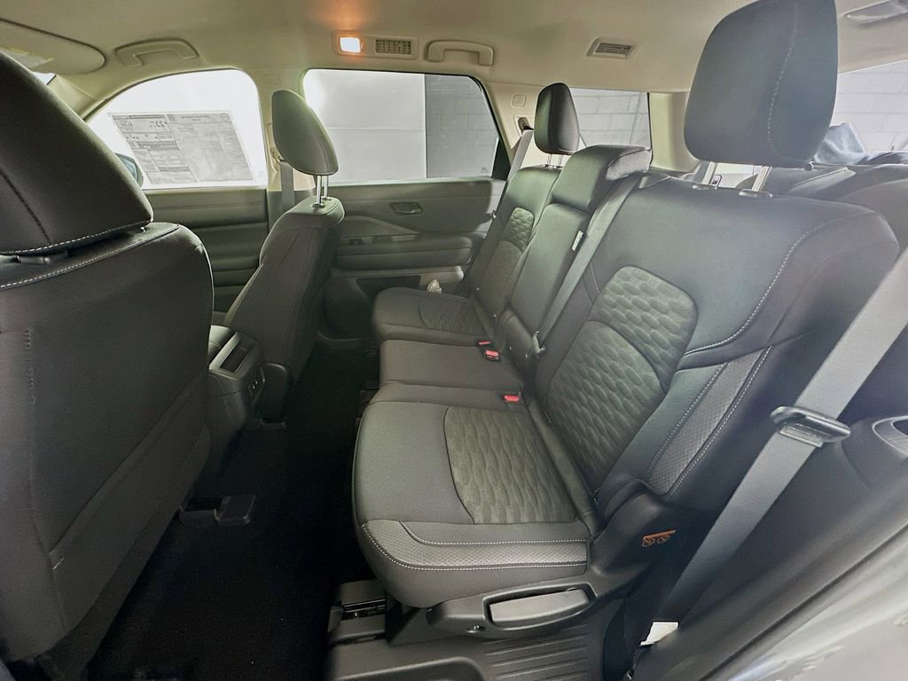 New 2026 Nissan Pathfinder SV image 31