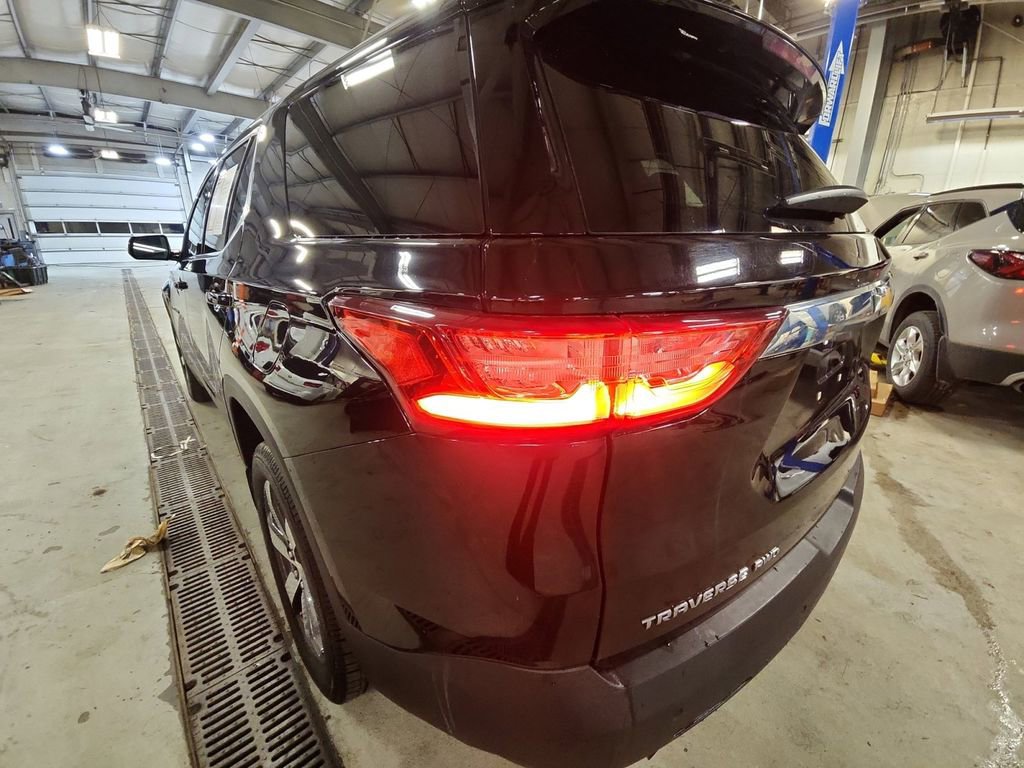 Used 2020 Chevrolet Traverse LT w/ LT Premium Package image 30