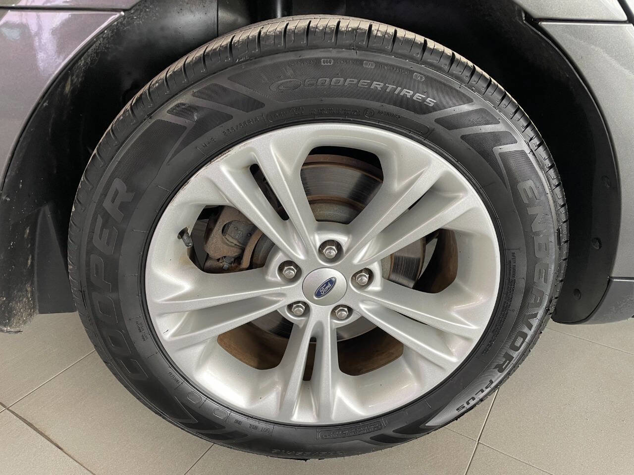 Used 2015 Ford Taurus SEL w/ Equipment Group 201A image 12