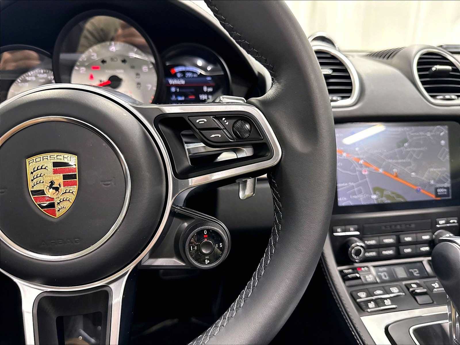 Used 2025 Porsche 718 Boxster S RWD image 23