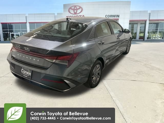 Used 2024 Hyundai Elantra SEL image 5