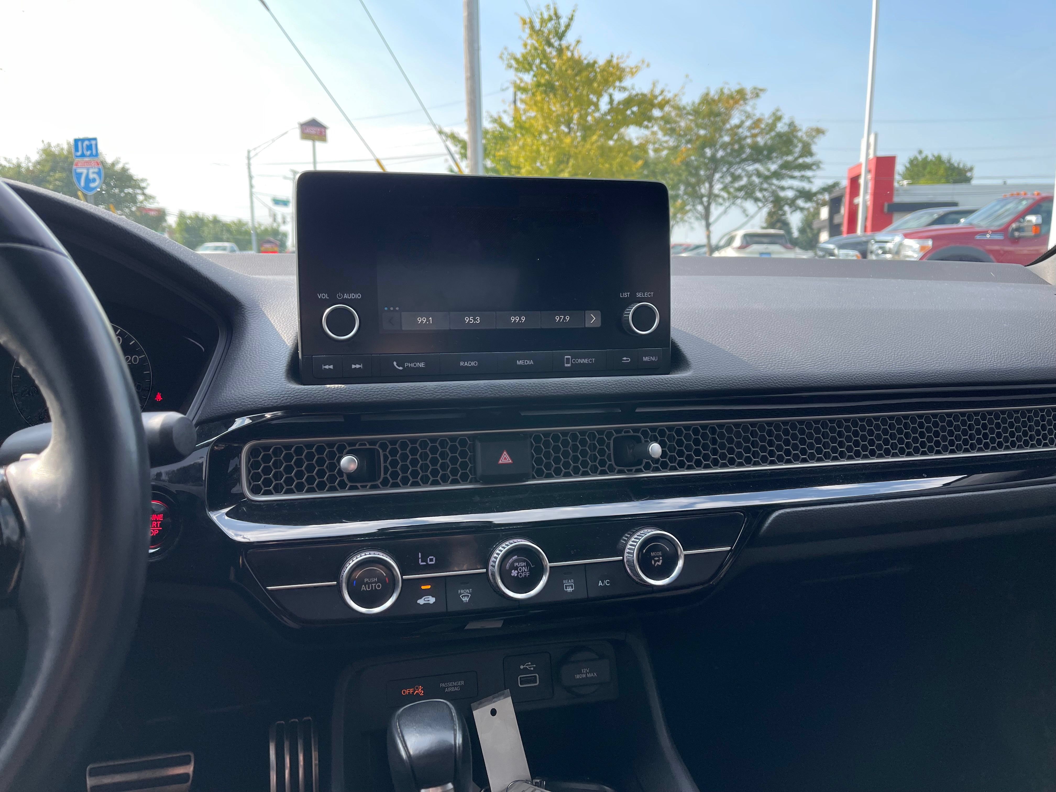 Used 2022 Honda Civic Sport image 12