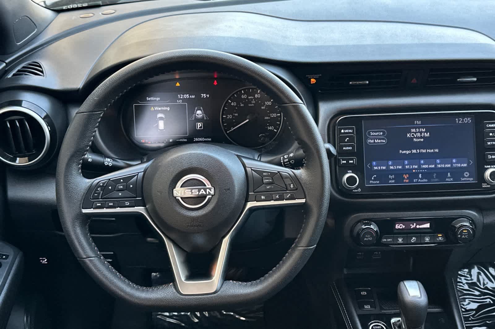 Used 2023 Nissan Kicks SR w/ Interior Electronics Package FWD image 13