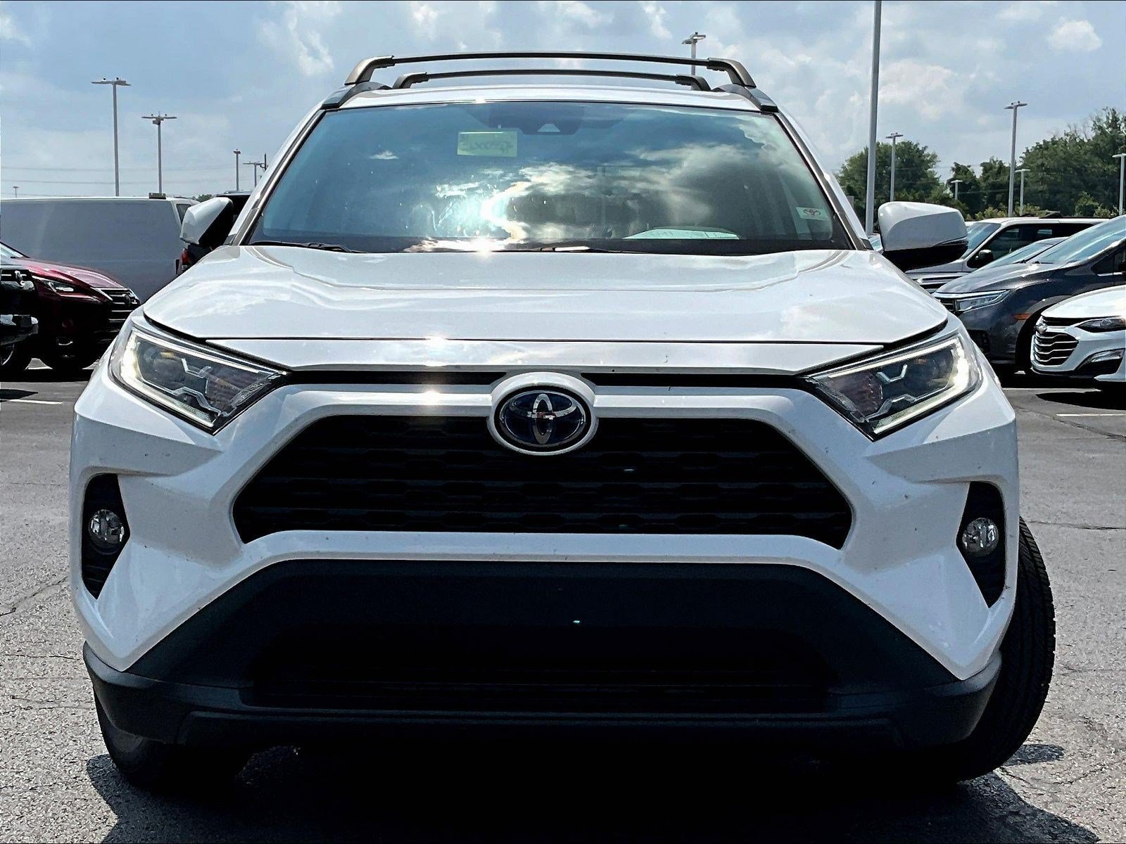 Used 2019 Toyota RAV4 XLE w/ Convenience Package AWD/4WD image 2